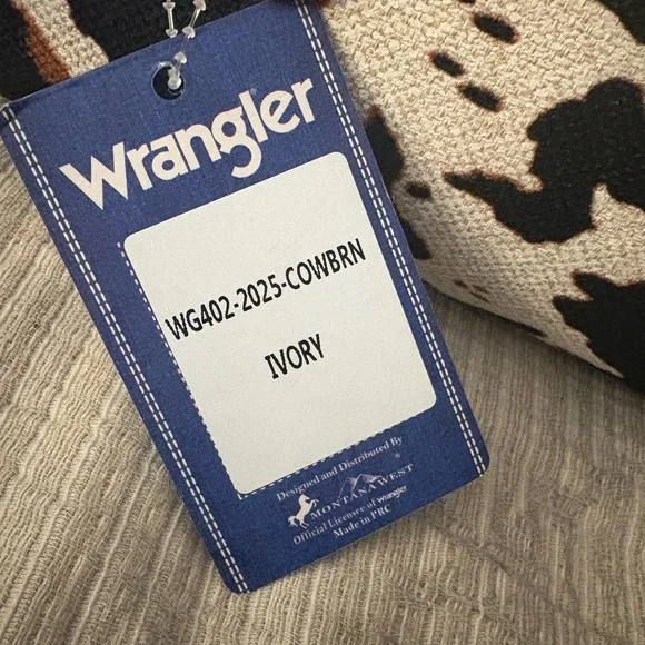 Wrangler NWT Cow Print Crossbody Barrel Handbag - Picture 5 of 7